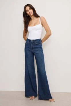 GOOD AMERICAN SOFT TECH GOOD WAIST PALAZZO JEANS | INDIGO977