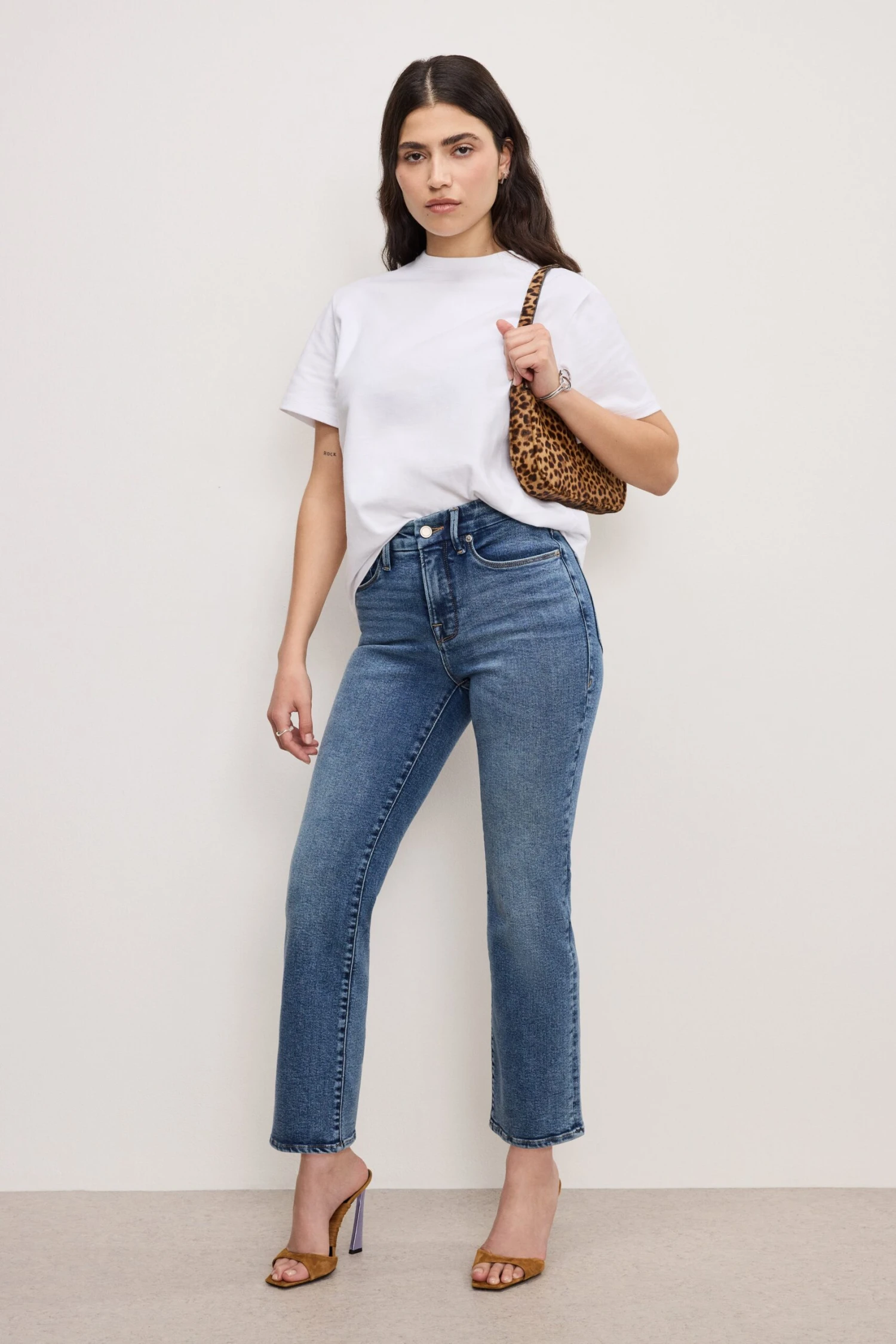 GOOD AMERICAN GOOD PETITE STRAIGHT COMPRESSION JEANS | INDIGO254 5 GOOD AMERICAN GOOD PETITE STRAIGHT COMPRESSION JEANS | INDIGO254 - Image 3