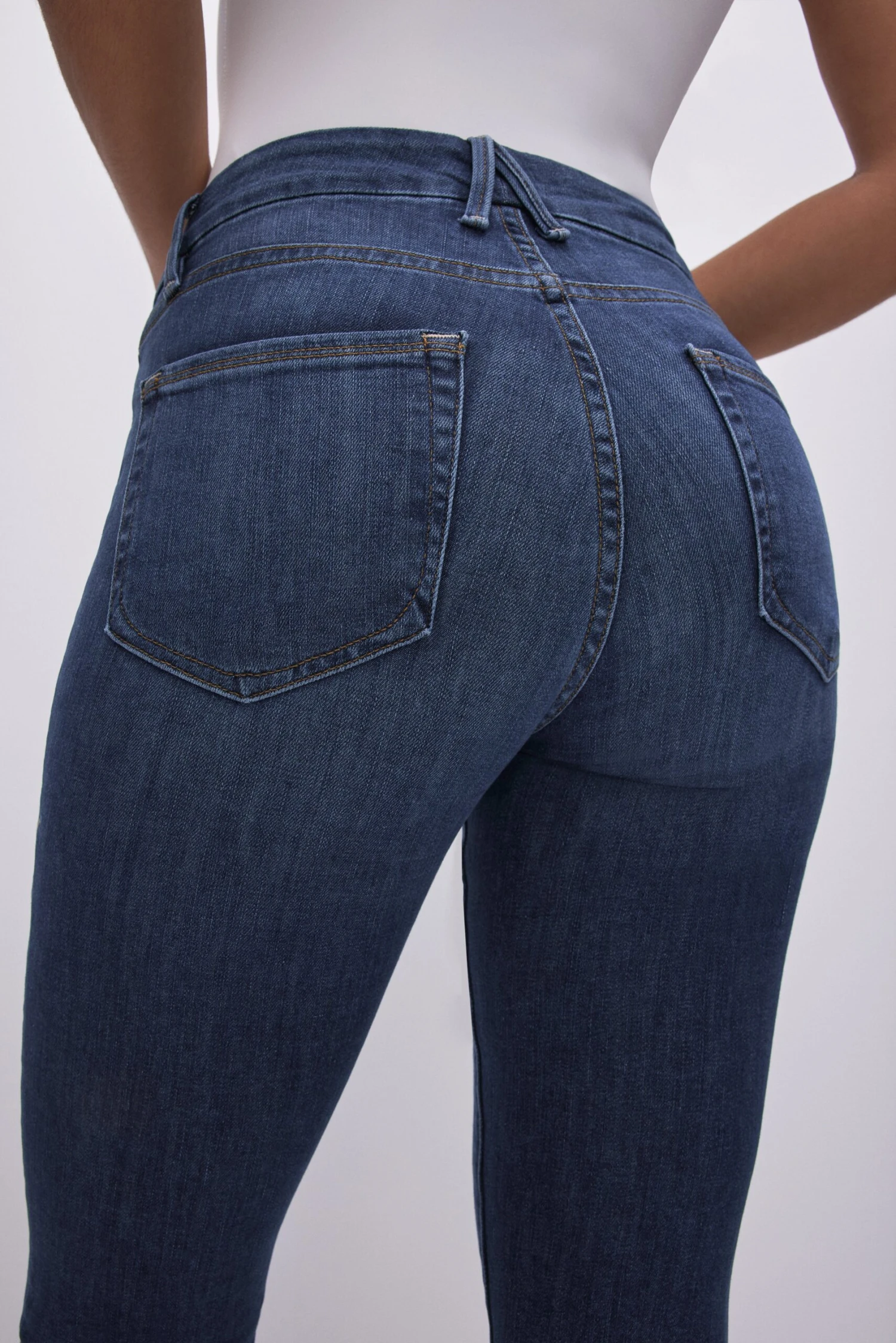 GOOD AMERICAN GOOD LEGS SKINNY JEANS | BLUE004 4 GOOD AMERICAN GOOD LEGS SKINNY JEANS | BLUE004 - Image 2
