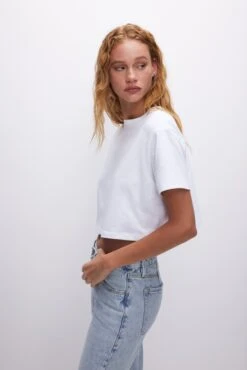 COTTON CROPPED TEE | WHITE001 -GOOD AMERICAN STORE 230329 26 GT0276V W001 SU23 A 0036