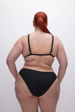 ALWAYS FITS PERFECT FIT BIKINI TOP | BLACK001 18 ALWAYS FITS PERFECT FIT BIKINI TOP | BLACK001 -GOOD AMERICAN STORE 230405 26 GSW0632LV K001 SUM23 C 0042