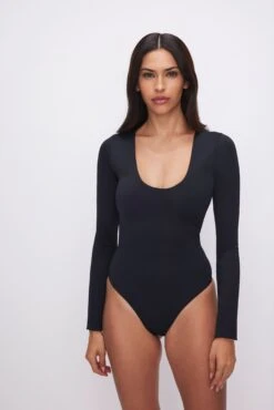 GOOD AMERICAN SCUBA SCOOP NECK BODYSUIT | BLACK001 -GOOD AMERICAN STORE 230608 16 GB0545 K001 FALL23 A 0049