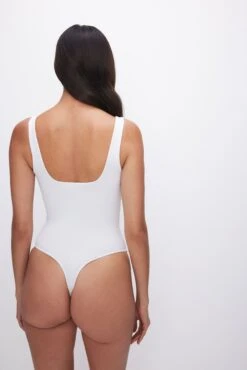 GOOD AMERICAN SCUBA MODERN TANK BODYSUIT | WHITE001 -GOOD AMERICAN STORE 230608 18 GB0375 W001 FALL23 A 0054