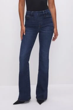 GOOD AMERICAN POWER STRETCH PULL-ON FLARE JEANS | INDIGO491 -GOOD AMERICAN STORE 230622 44 GLF478TE I491 FALL23 A 0021