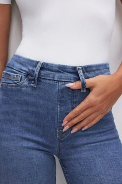 GOOD AMERICAN POWER STRETCH PULL-ON FLARE JEANS | INDIGO490 20 GOOD AMERICAN POWER STRETCH PULL-ON FLARE JEANS | INDIGO490 -GOOD AMERICAN STORE 230622 49 GLF478TE I490 FALL23 A 0044 d7681db0 eb87 4449 a599 4f7773c56592