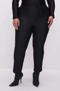 COMPRESSION SHINE STRAIGHT PANTS | BLACK001 18 COMPRESSION SHINE STRAIGHT PANTS | BLACK001 -GOOD AMERICAN STORE 230630 13 GS0381 K001 FALL23 C 0021