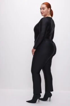 COMPRESSION SHINE STRAIGHT PANTS | BLACK001 19 COMPRESSION SHINE STRAIGHT PANTS | BLACK001 -GOOD AMERICAN STORE 230630 13 GS0381 K001 FALL23 C 0031