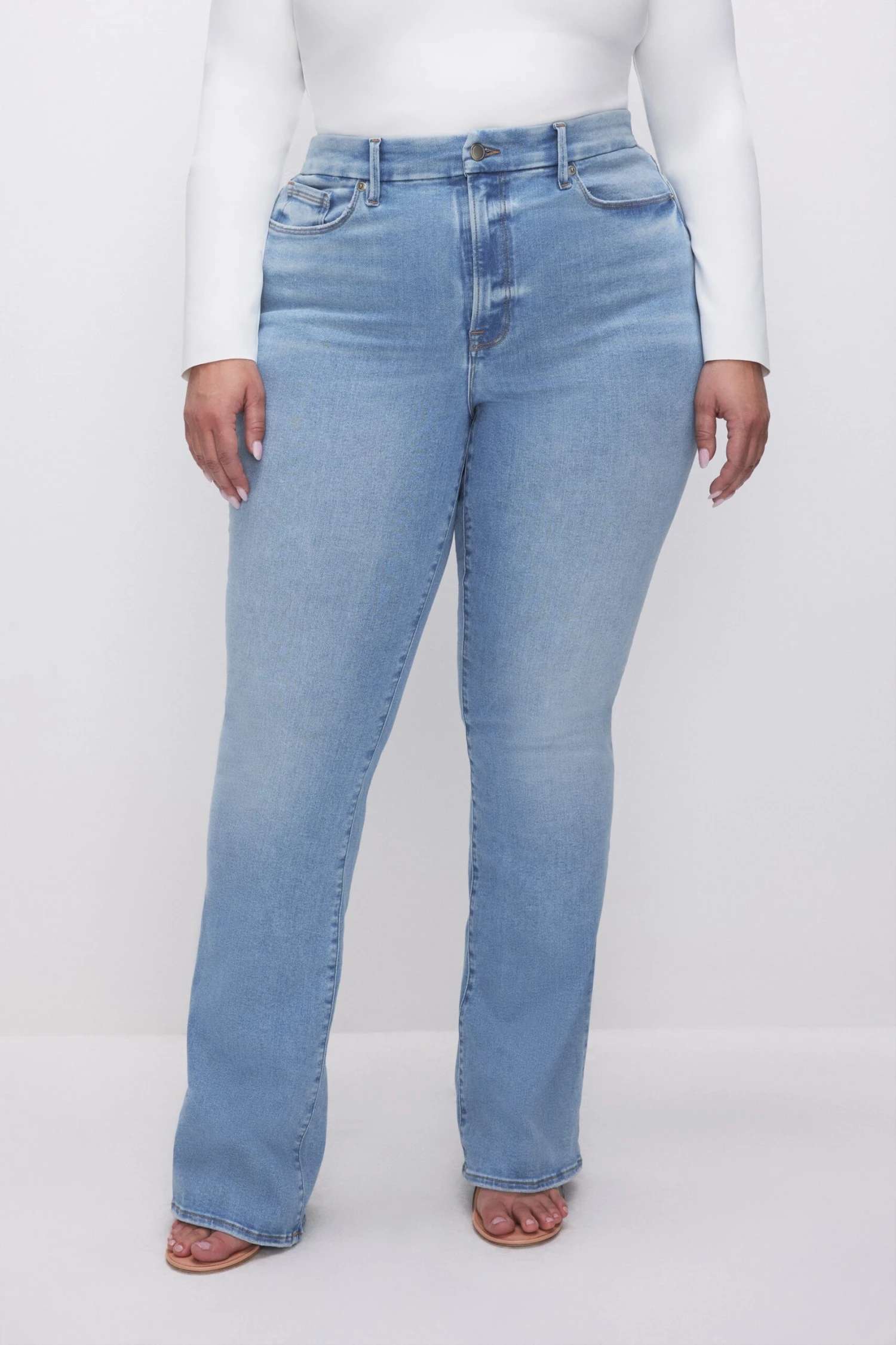 GOOD AMERICAN ALWAYS FITS GOOD CLASSIC BOOTCUT JEANS | INDIGO448 11 GOOD AMERICAN ALWAYS FITS GOOD CLASSIC BOOTCUT JEANS | INDIGO448 - Image 9