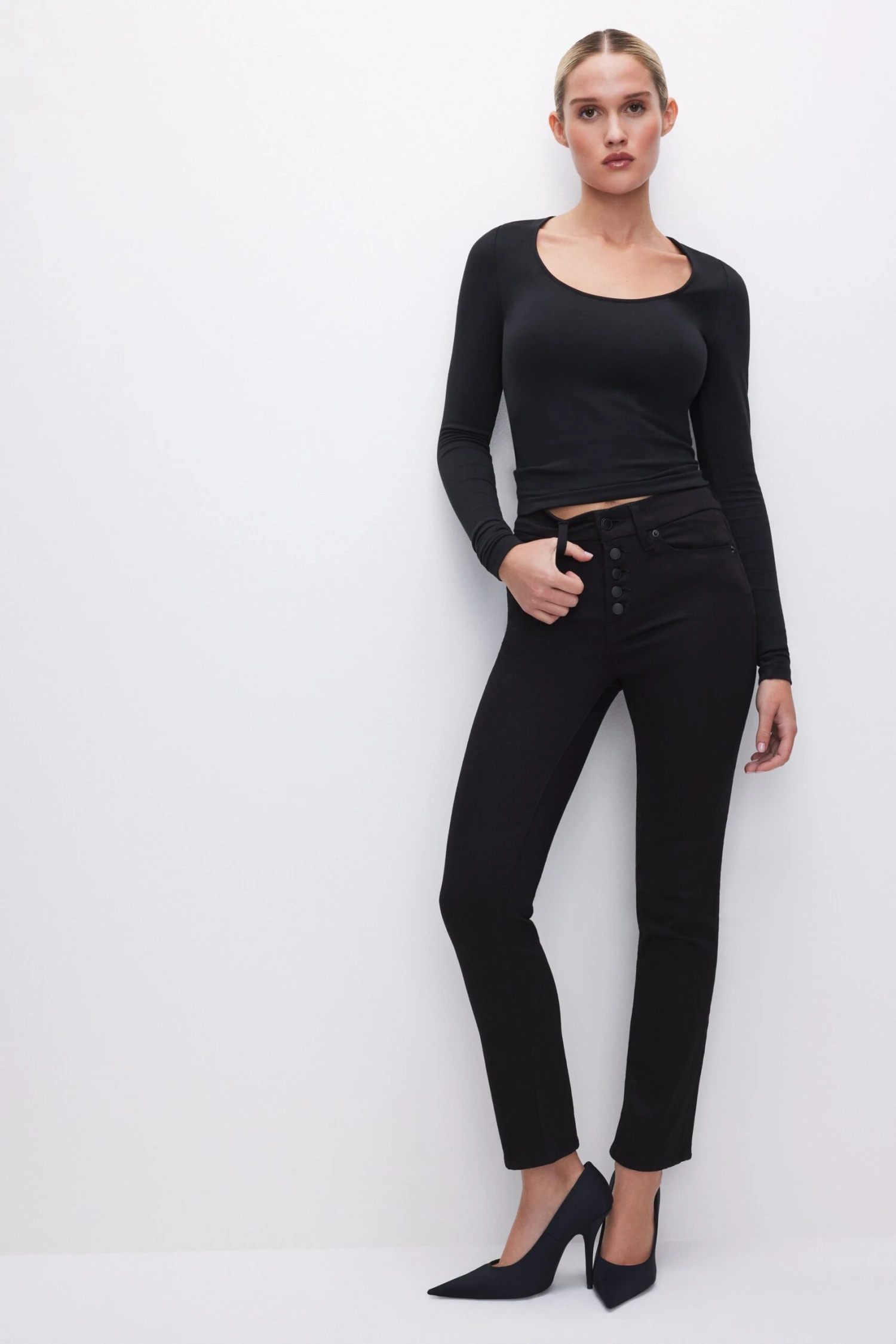 GOOD AMERICAN NEVER FADES GOOD LEGS STRAIGHT JEANS | BLACK001 8 GOOD AMERICAN NEVER FADES GOOD LEGS STRAIGHT JEANS | BLACK001 - Image 6