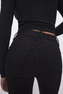 GOOD AMERICAN NEVER FADES GOOD LEGS STRAIGHT JEANS | BLACK001 20 GOOD AMERICAN NEVER FADES GOOD LEGS STRAIGHT JEANS | BLACK001 -GOOD AMERICAN STORE 230926 25 GLSE47SBTE K001 HOL23 A 2583 aa0457ea 9a80 4b9c a860 5d034d0085c1