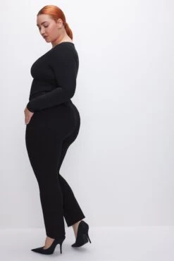 GOOD AMERICAN NEVER FADES GOOD LEGS STRAIGHT JEANS | BLACK001 14 GOOD AMERICAN NEVER FADES GOOD LEGS STRAIGHT JEANS | BLACK001 -GOOD AMERICAN STORE 230927 19 GLSE47SBTE K001 HOL23 C 0051