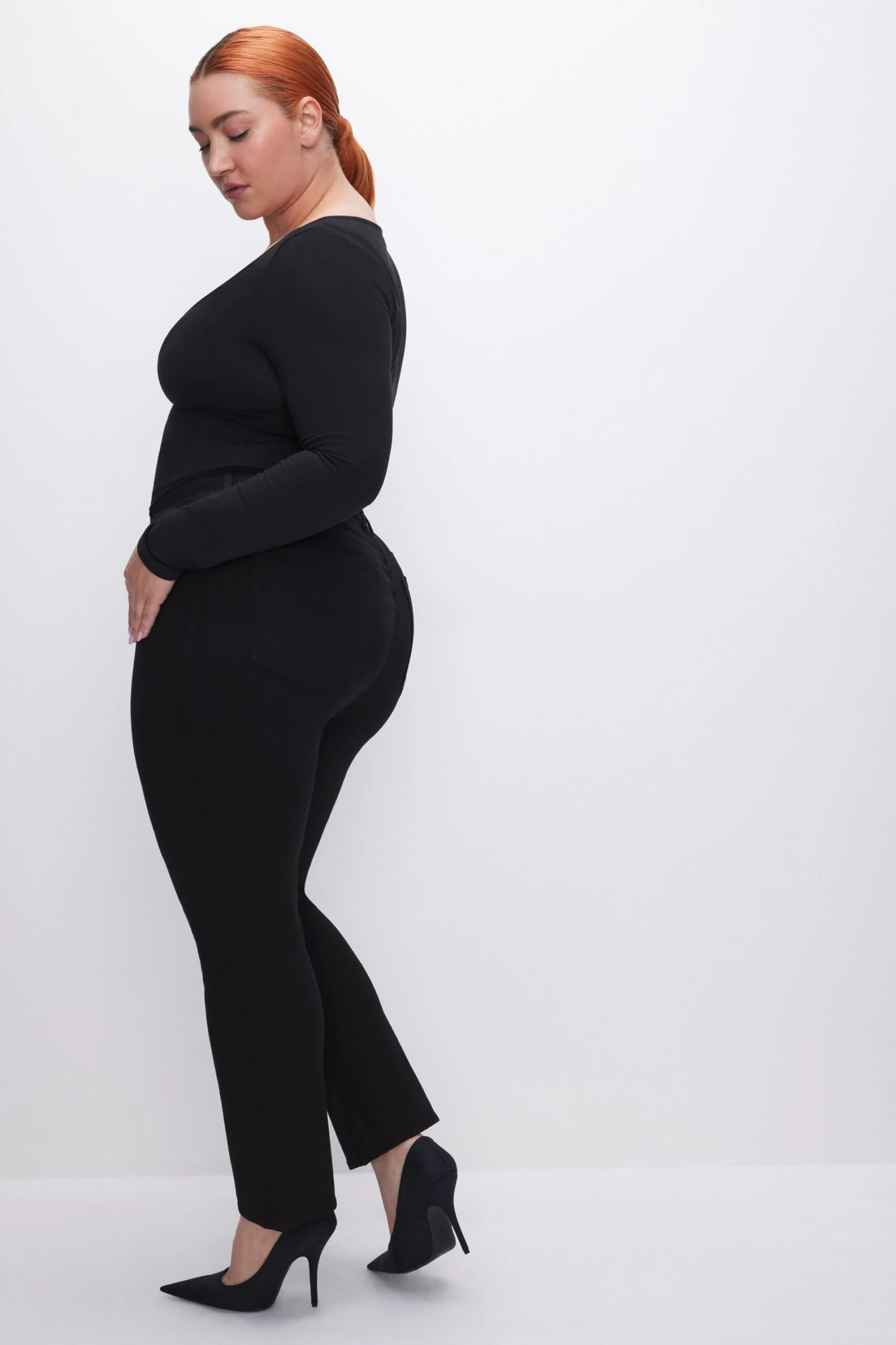 GOOD AMERICAN NEVER FADES GOOD LEGS STRAIGHT JEANS | BLACK001 5 GOOD AMERICAN NEVER FADES GOOD LEGS STRAIGHT JEANS | BLACK001 - Image 3