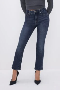 GOOD AMERICAN GOOD PETITE STRAIGHT JEANS | BLUE004 -GOOD AMERICAN STORE 231103 10 GPST873T B004 HOL23 P 0042