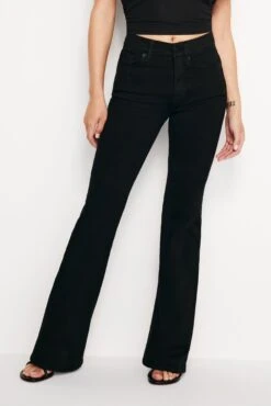 GOOD AMERICAN GOOD PETITE FLARE | BLACK001 -GOOD AMERICAN STORE 240320 28 GPFL47SBTE K001 CORE P 0035