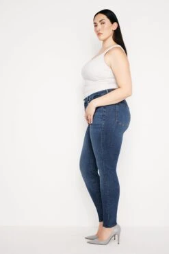 GOOD AMERICAN GOOD LEGS SKINNY JEANS | BLUE004 24 GOOD AMERICAN GOOD LEGS SKINNY JEANS | BLUE004 -GOOD AMERICAN STORE 240326 45 GAGL873CE B004 CORE C 0058