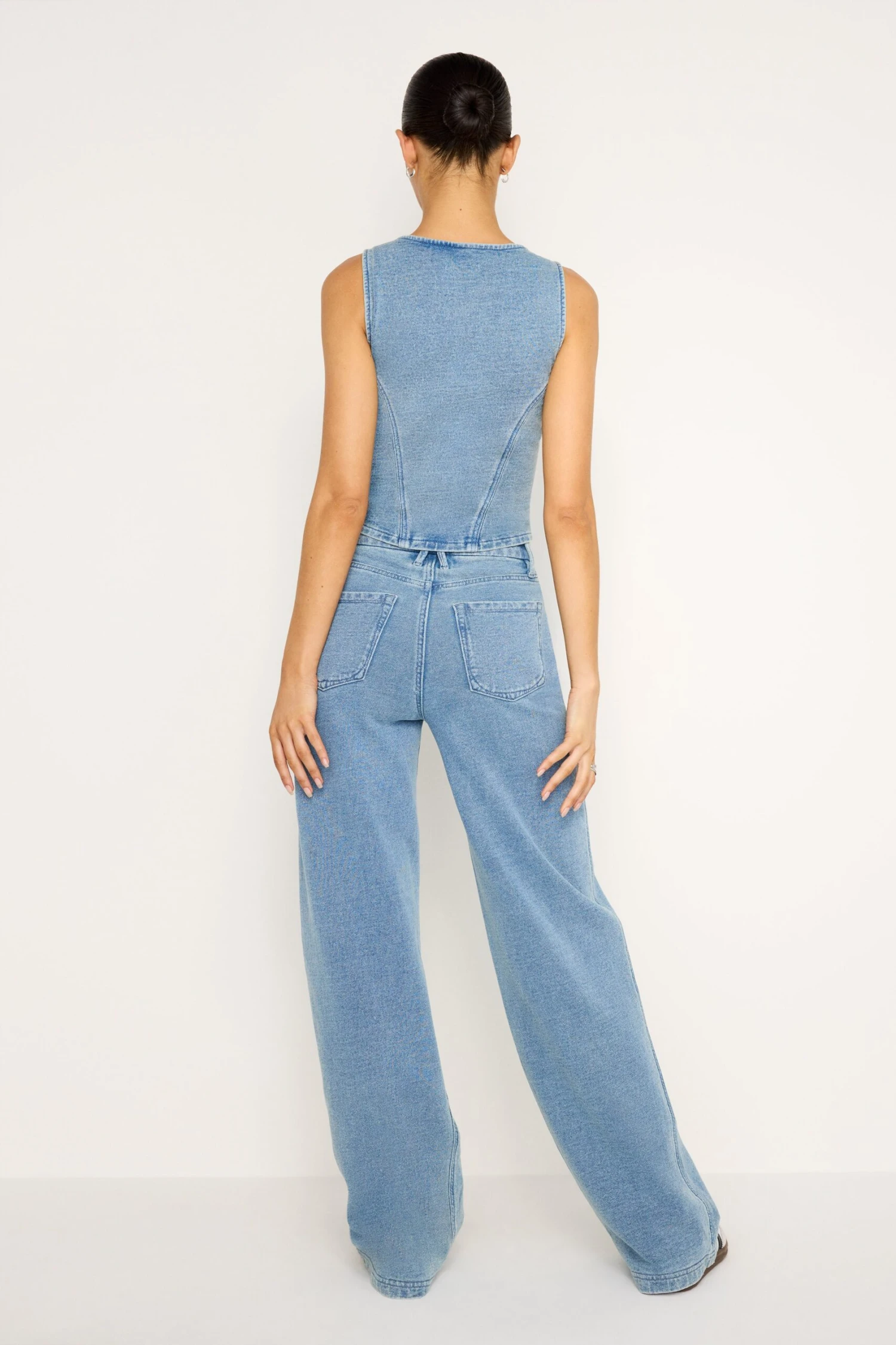 GOOD AMERICAN JEANIUS GOOD SKATE SWEATPANTS | INDIGO586 11 GOOD AMERICAN JEANIUS GOOD SKATE SWEATPANTS | INDIGO586 - Image 9