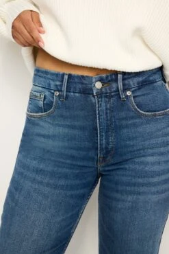 GOOD AMERICAN GOOD ICON STRAIGHT JEANS | INDIGO605 19 GOOD AMERICAN GOOD ICON STRAIGHT JEANS | INDIGO605 -GOOD AMERICAN STORE 240801 02 GICNF395T I605 FALL24 B 0041