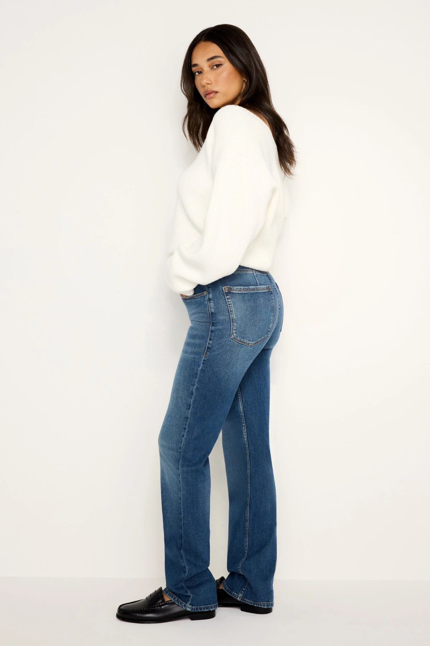 GOOD AMERICAN GOOD ICON STRAIGHT JEANS | INDIGO605 8 GOOD AMERICAN GOOD ICON STRAIGHT JEANS | INDIGO605 - Image 6