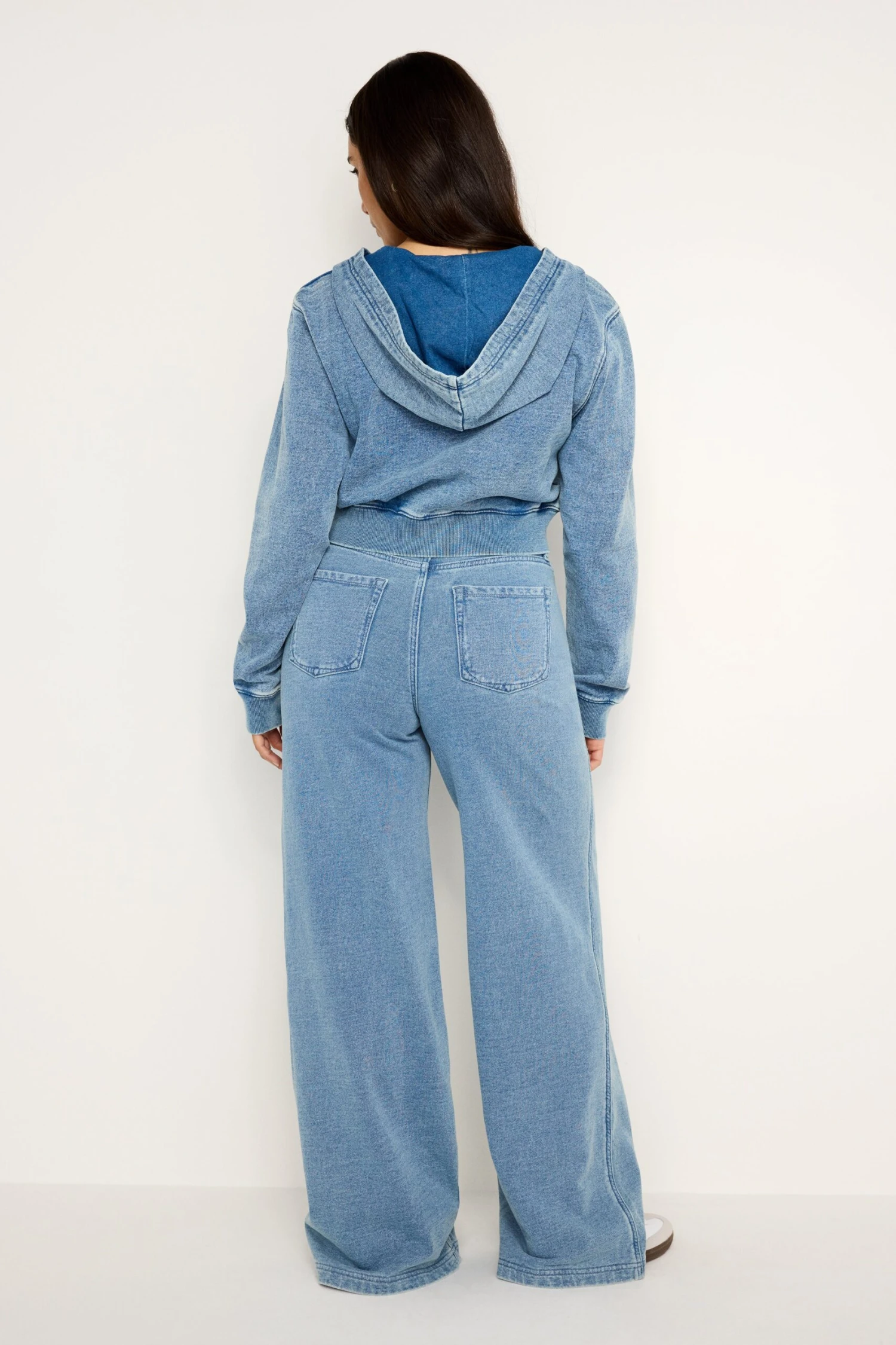 GOOD AMERICAN JEANIUS GOOD SKATE SWEATPANTS | INDIGO586 6 GOOD AMERICAN JEANIUS GOOD SKATE SWEATPANTS | INDIGO586 - Image 4