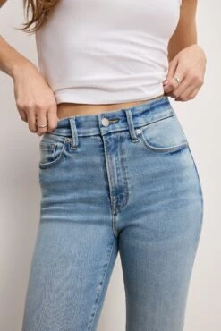 ALWAYS FITS GOOD CLASSIC SLIM STRAIGHT JEANS | INDIGO834 16 ALWAYS FITS GOOD CLASSIC SLIM STRAIGHT JEANS | INDIGO834 -GOOD AMERICAN STORE 241205 36 GCLAFBSH478T I834 A 0087