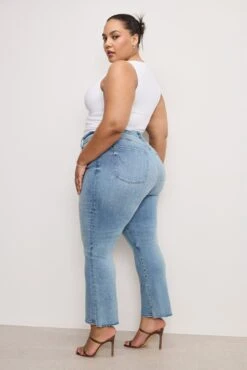 ALWAYS FITS GOOD CLASSIC SLIM STRAIGHT JEANS | INDIGO834 20 ALWAYS FITS GOOD CLASSIC SLIM STRAIGHT JEANS | INDIGO834 -GOOD AMERICAN STORE 241206 19 GCLAFBSH478T I834 GCSS C 0059