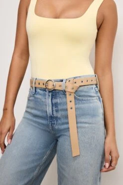SKINNY EYELET BELT | TAN002 -GOOD AMERICAN STORE 241217 13 GAB040 TN02 A 0101