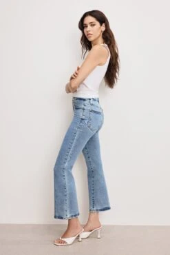 GOOD AMERICAN GOOD LEGS CROP MINI BOOT JEANS | BLUE670