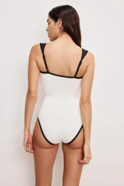 COMPRESSION SWEET HEART ONE PIECE | CLOUD WHITE 9 COMPRESSION SWEET HEART ONE PIECE | CLOUD WHITE -GOOD AMERICAN STORE 250204 06 GSW1287 CLW1 A 0791