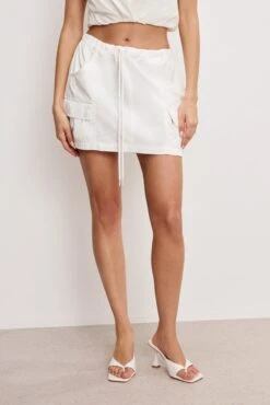 TWILL PARACHUTE MINI SKIRT | CLOUD WHITE -GOOD AMERICAN STORE 250204 22 GFD268TW CLW1 A 0181