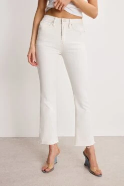GOOD KICK FLARE JEANS | CLOUD WHITE -GOOD AMERICAN STORE 250219 03 GHRKFL144PS CLW1 A 0439