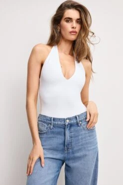 SCUBA HALTER V NECK BODYSUIT | WHITE001 10 SCUBA HALTER V NECK BODYSUIT | WHITE001 -GOOD AMERICAN STORE 250219 13 GB0602 W001 A 1640