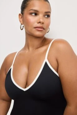 COMPRESSION DEEP DIVE SWIMSUIT | BLACK001 21 COMPRESSION DEEP DIVE SWIMSUIT | BLACK001 -GOOD AMERICAN STORE 250225 02 GSW1286 K001 C 0287