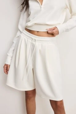 AIR SOFT SCUBA SHORTS | CLOUD WHITE 11 AIR SOFT SCUBA SHORTS | CLOUD WHITE -GOOD AMERICAN STORE 250226 04 GS0546 CLW1 A 0422