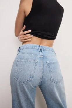 GOOD AMERICAN GOOD RELAXED STRAIGHT JEANS | INDIGO887 9 GOOD AMERICAN GOOD RELAXED STRAIGHT JEANS | INDIGO887 -GOOD AMERICAN STORE 250226 37 STRAIGHT BUTT SHOTS 5129