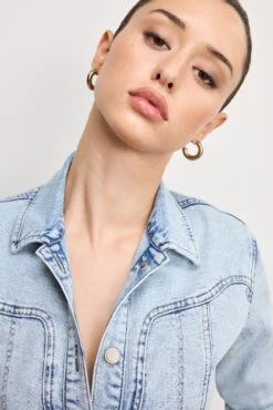 GOOD AMERICAN DOLLY DENIM CORSET DRESS | INDIGO1022 16 GOOD AMERICAN DOLLY DENIM CORSET DRESS | INDIGO1022 -GOOD AMERICAN STORE 250307 03 GFD468DP I1022 A 0185