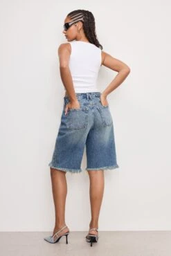 GOOD EASE BERMUDA SHORTS | INDIGO808 -GOOD AMERICAN STORE 250320 25 GFD409 I808 A 0105