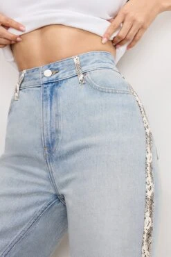 GOOD AMERICAN THE KHLOÉ JEAN | INDIGO1065 -GOOD AMERICAN STORE 250421 11 GKHLOSKT156SSI I1065 A 0151