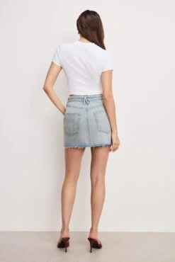 THE KHLOÉ MINI SKIRT | INDIGO1066 -GOOD AMERICAN STORE 250421 13 GMISSNK156S I1066 A 0056