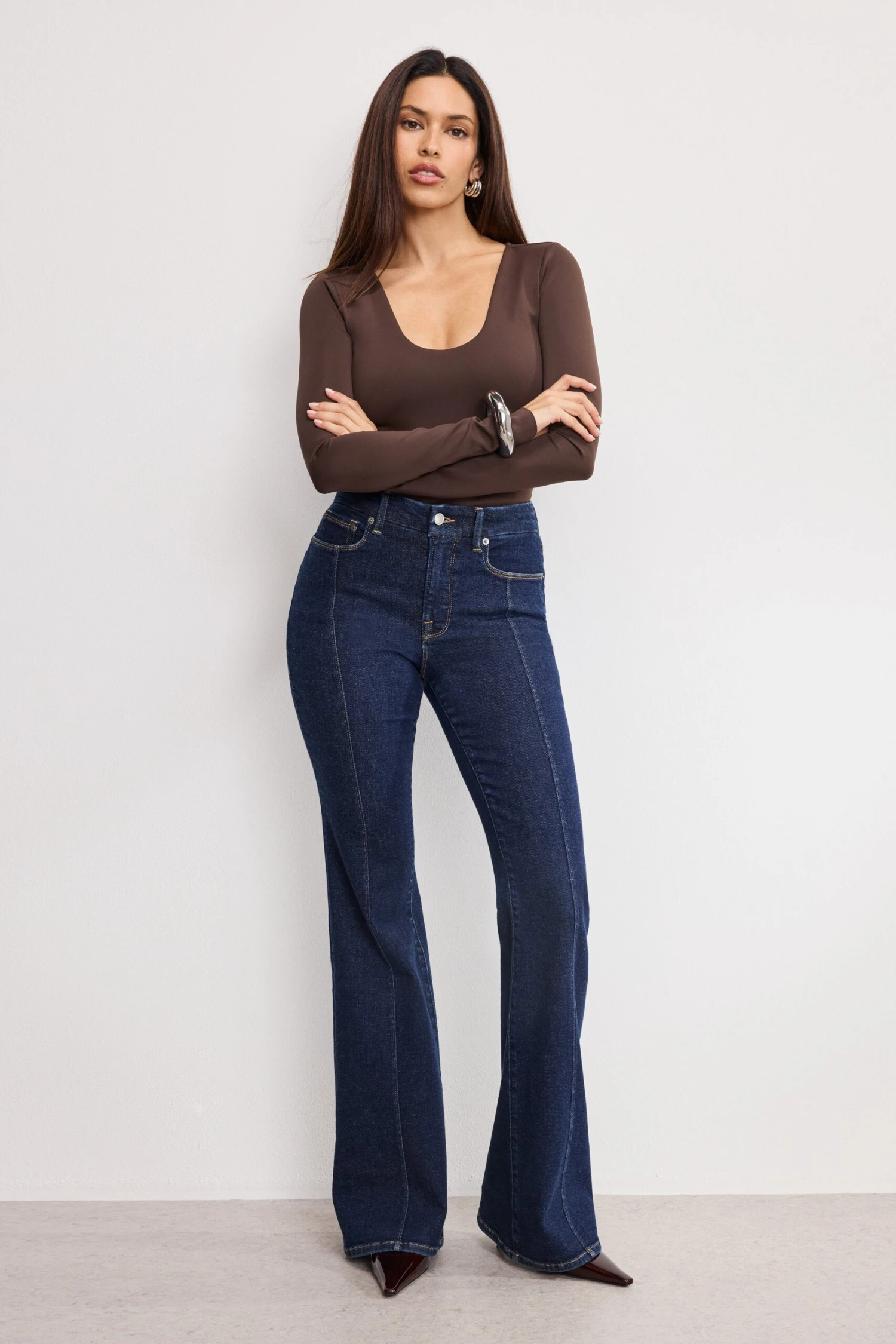 GOOD AMERICAN GOOD LEGS FLARE JEANS | INDIGO983 4 GOOD AMERICAN GOOD LEGS FLARE JEANS | INDIGO983 - Image 2