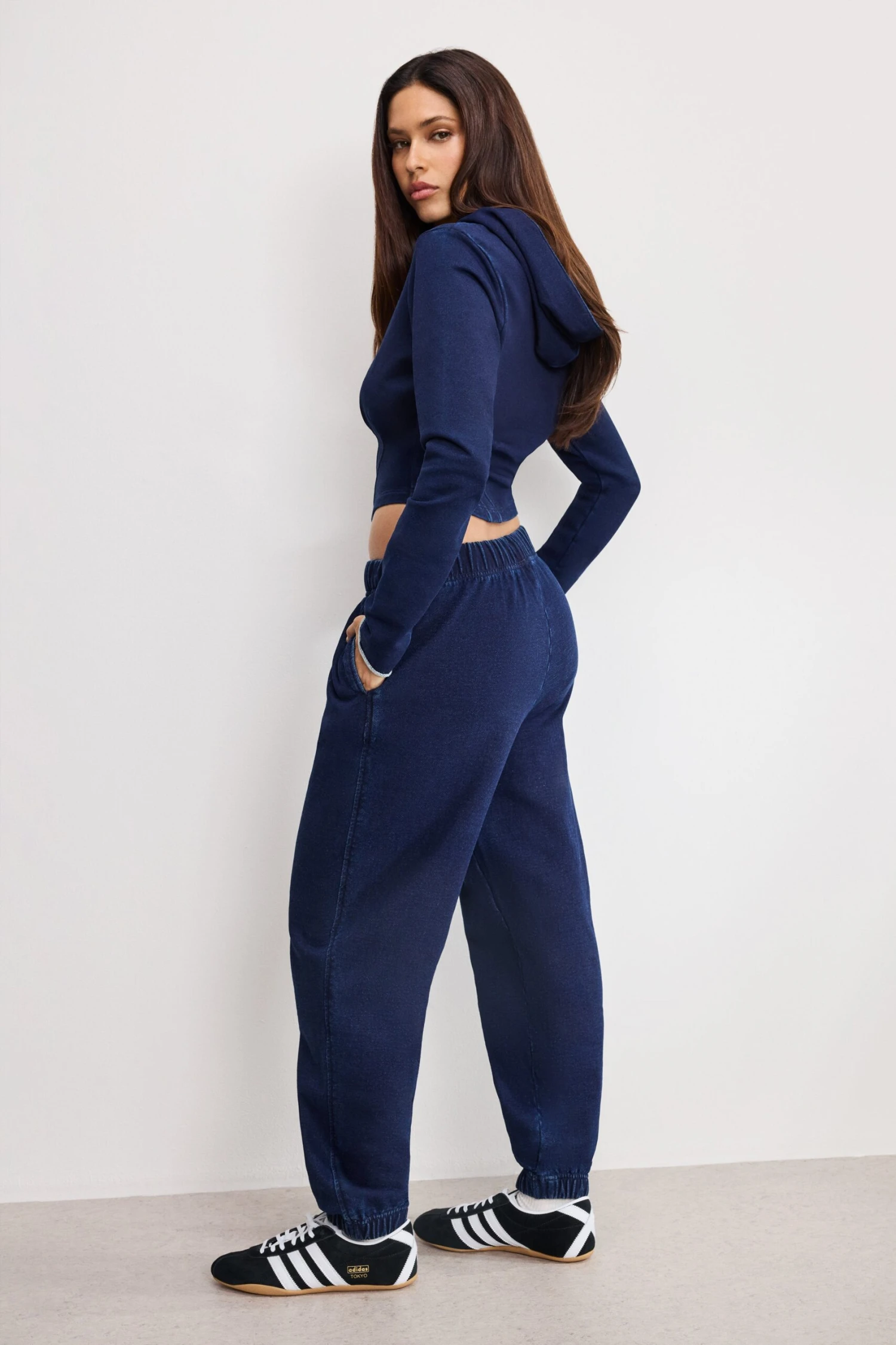 GOOD AMERICAN JEANIUSBOYFRIEND SWEATPANTS | INDIGO1029 3 GOOD AMERICAN JEANIUSBOYFRIEND SWEATPANTS | INDIGO1029