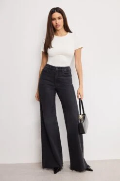 GOOD AMERICAN WEIGHTLESS SCUBA CORSET BODYSUIT | WHITE001 -GOOD AMERICAN STORE 250501 35 GB0665 W001 A 4387