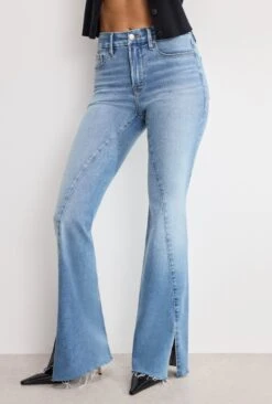 GOOD AMERICAN SOFT TECH GOOD LEGS FLARE JEANS | INDIGO995 13 GOOD AMERICAN SOFT TECH GOOD LEGS FLARE JEANS | INDIGO995 -GOOD AMERICAN STORE 250501 36 GLFTWIS960T I995 A 4656