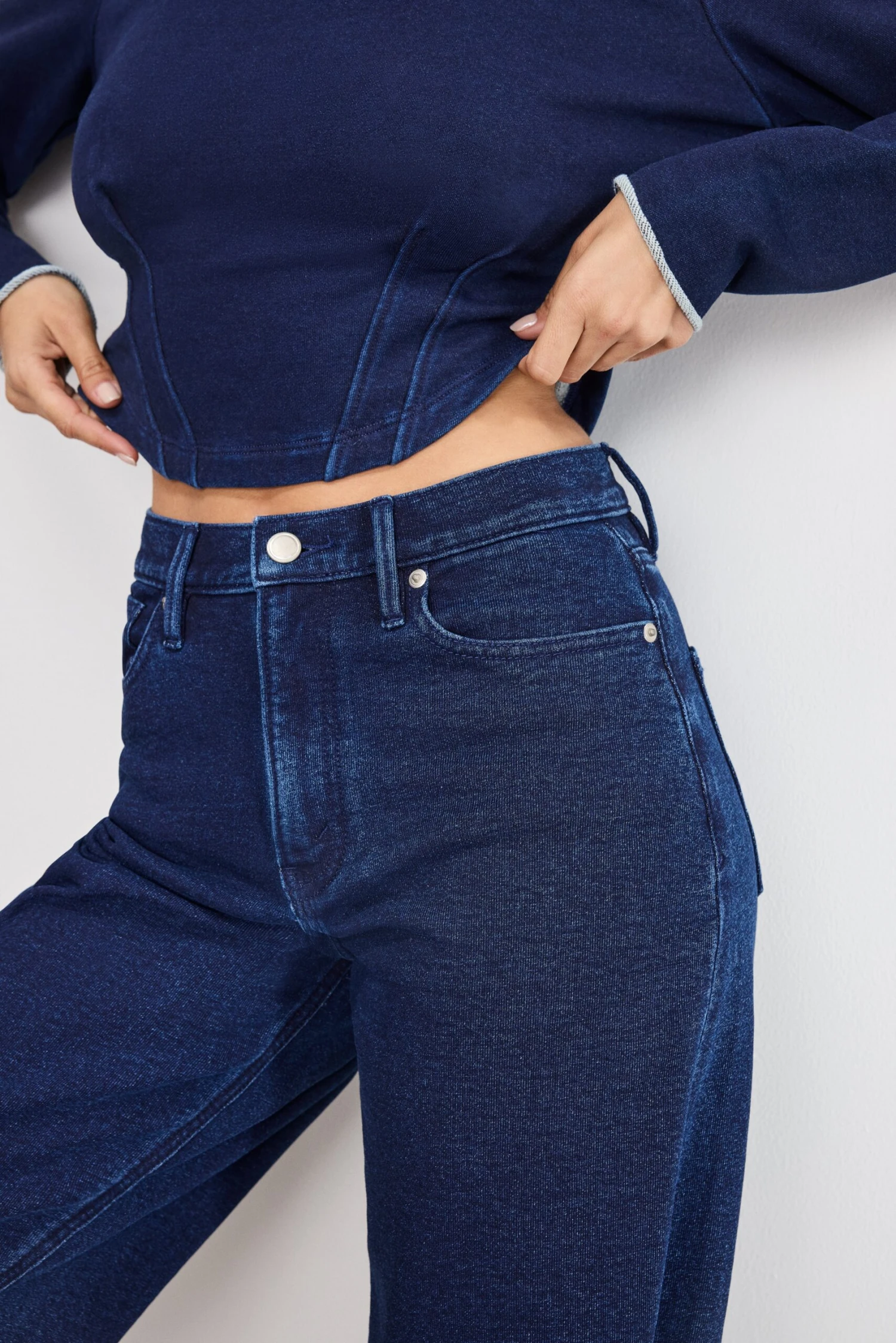 GOOD AMERICAN JEANIUS BARREL SWEATPANTS | INDIGO1029 6 GOOD AMERICAN JEANIUS BARREL SWEATPANTS | INDIGO1029 - Image 4