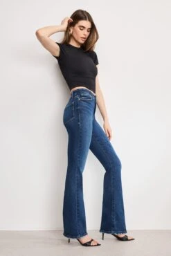 GOOD AMERICAN SOFT TECH GOOD CLASSIC SLIM BOOTCUT JEANS | INDIGO511