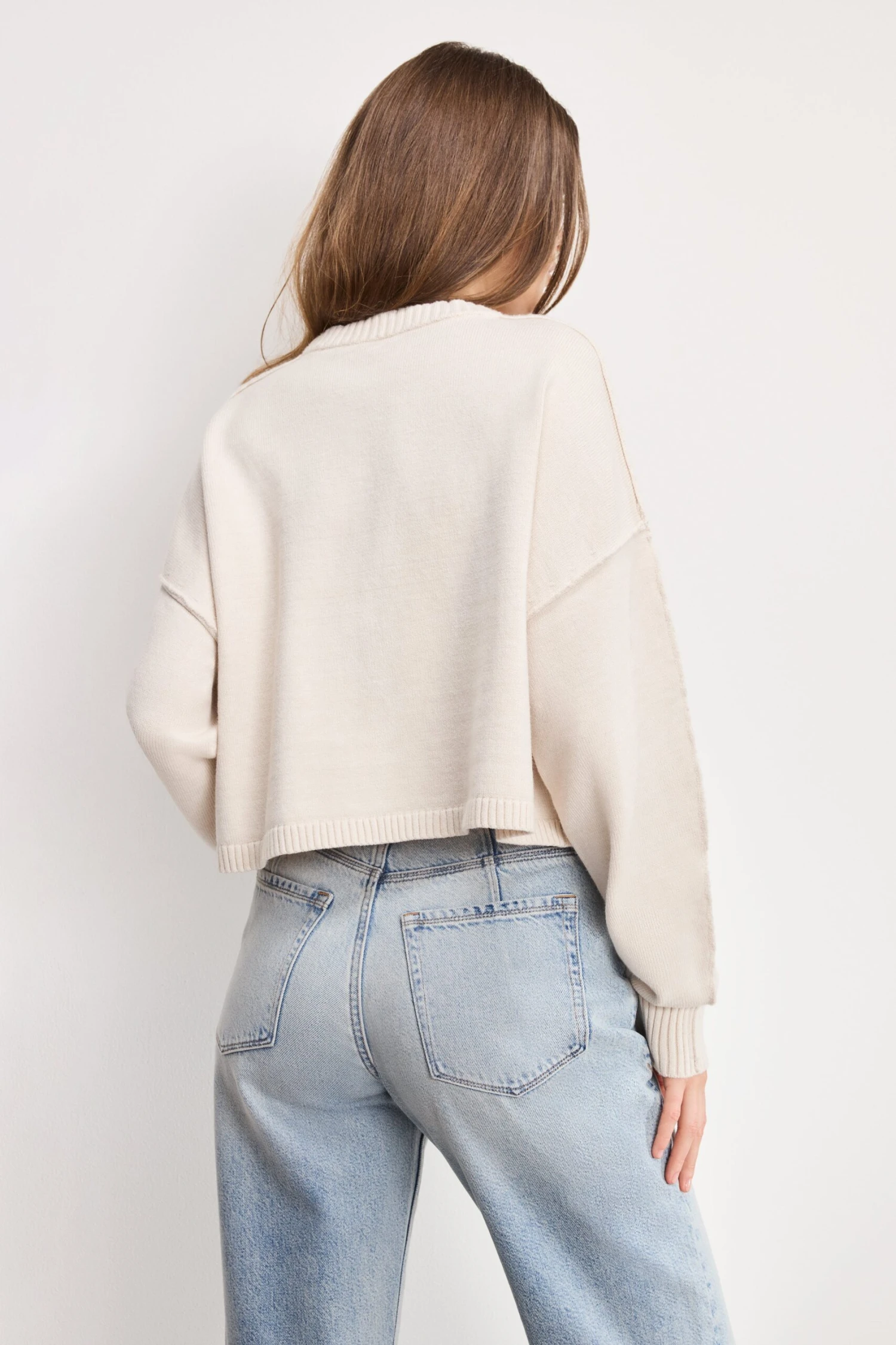 GOOD AMERICAN COZY KNIT CREW NECK | VANILLA001 6 GOOD AMERICAN COZY KNIT CREW NECK | VANILLA001 - Image 4