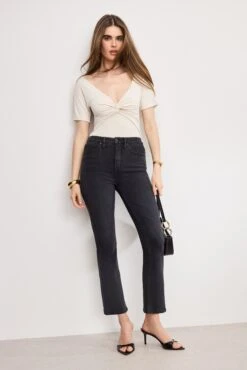 GOOD AMERICAN JERSEY TWIST FRONT BODYSUIT | ECRU003 13 GOOD AMERICAN JERSEY TWIST FRONT BODYSUIT | ECRU003 -GOOD AMERICAN STORE 250513 09 KEY GHRKF220BS K390 A 1200 5d7716c3 2a81 4dc0 a892 e2e66901f3c8