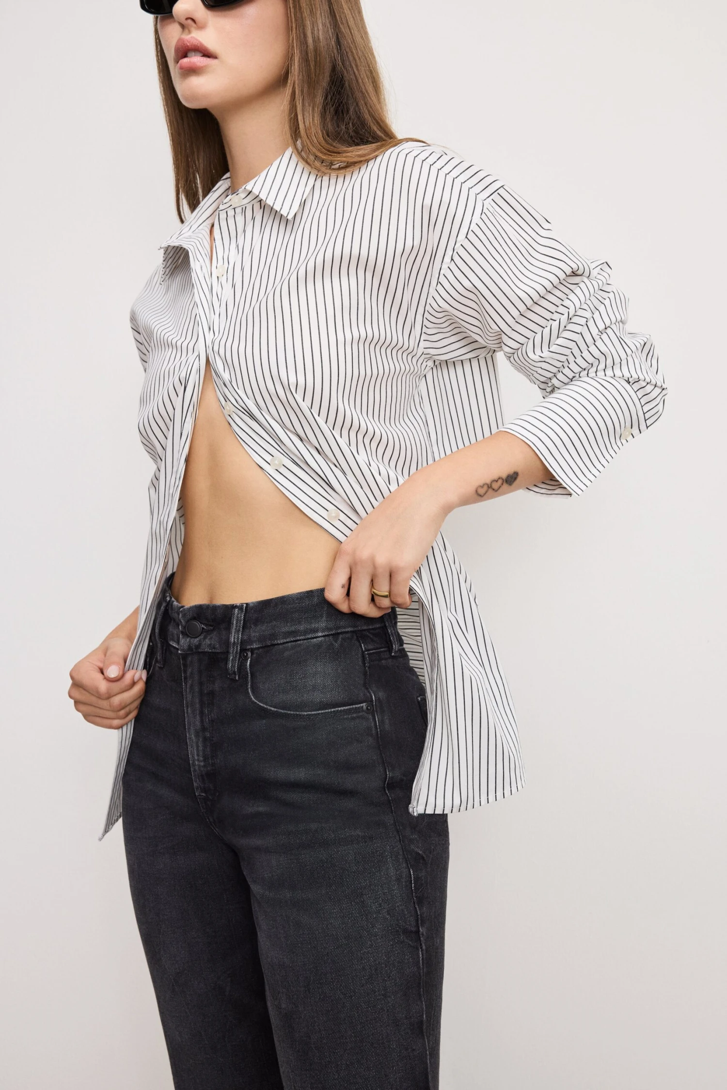 GOOD AMERICAN GOOD ICON STRAIGHT ANKLE JEANS | BLACK404 5 GOOD AMERICAN GOOD ICON STRAIGHT ANKLE JEANS | BLACK404 - Image 3