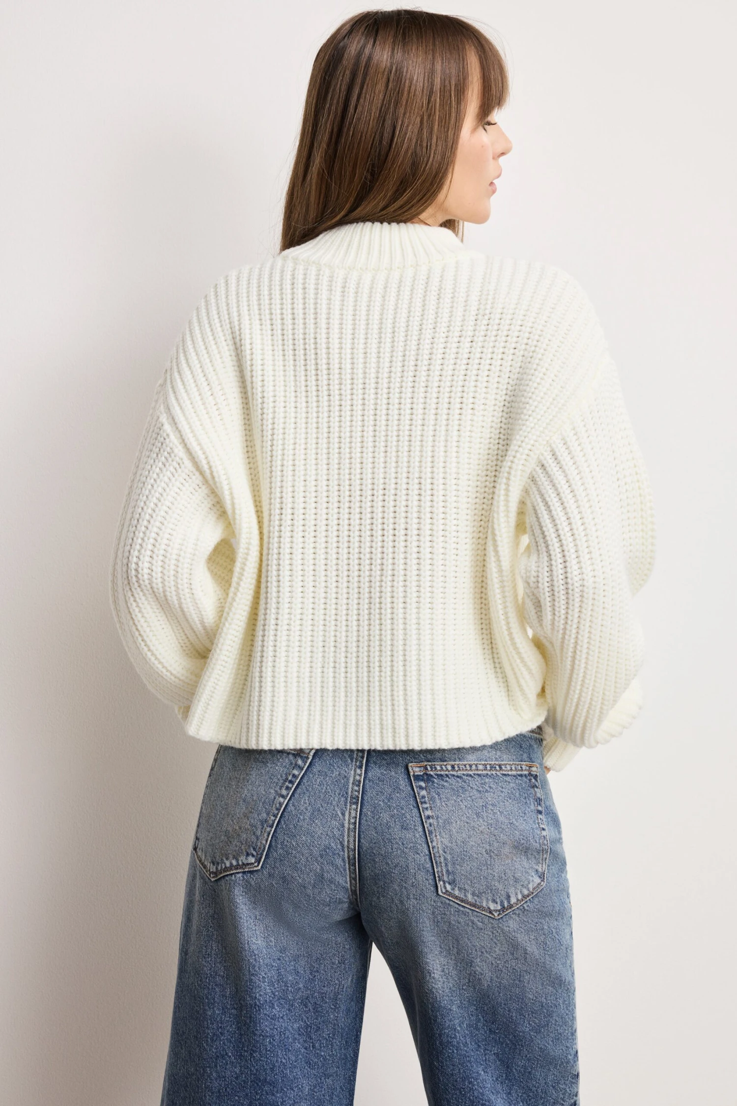 GOOD AMERICAN CHUNKY KNIT MOCK NECK SWEATER | IVORY003 7 GOOD AMERICAN CHUNKY KNIT MOCK NECK SWEATER | IVORY003 - Image 5
