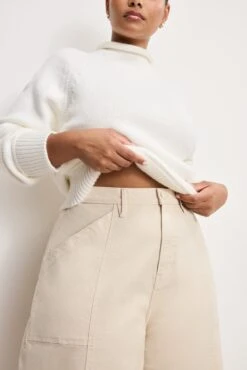 GOOD AMERICAN CROPPED BARREL PANTS | -GOOD AMERICAN STORE 250710 18 GFD431 CNVS 2209