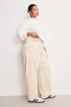 GOOD AMERICAN CROPPED BARREL PANTS | -GOOD AMERICAN STORE 250710 18 GFD431 CNVS 2220